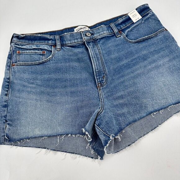 Abercrombie & Fitch Hi Rise Mom Denim Cut offs Shorts Womens Size 18 PRIDE Heart - Picture 2 of 8